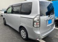 TOYOTA VOXY X
