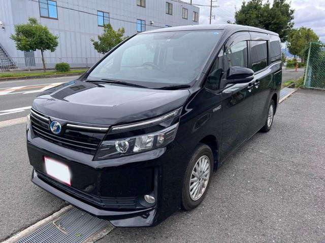 TOYOTA VOXY