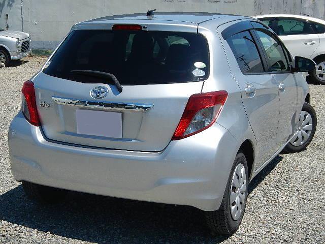 TOYOTA VITZ